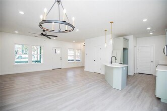 3 Runnymede Cir in Bella Vista, AR - Building Photo - Building Photo