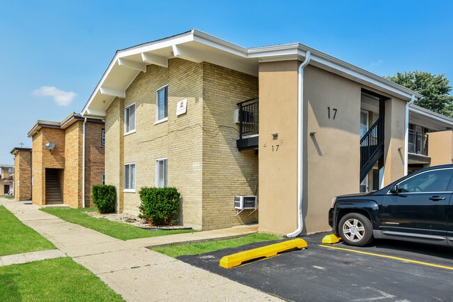 property at 17 N Hillside Ave