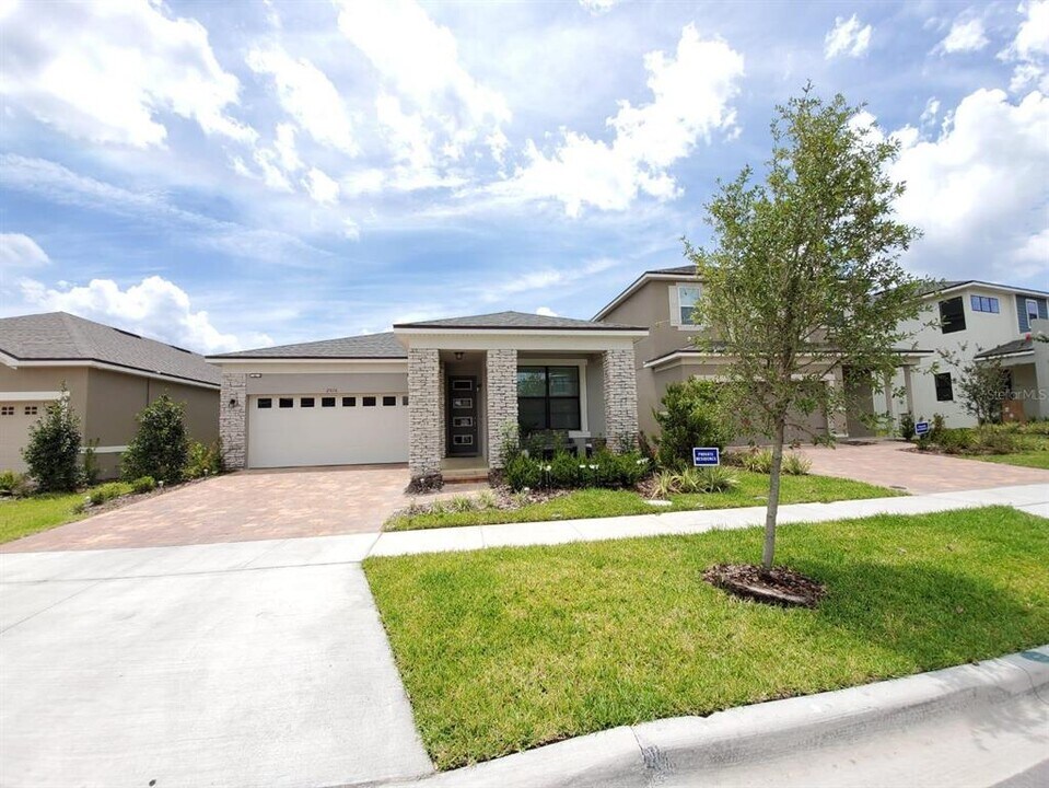 2516 Annacella Ave in Kissimmee, FL - Building Photo