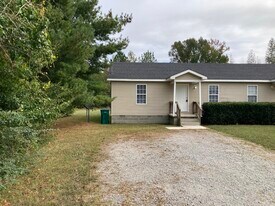 39 Farm View Cir in Winchester, TN - Building Photo