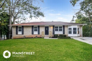 4545 Sahara Dr SW in Atlanta, GA - Building Photo