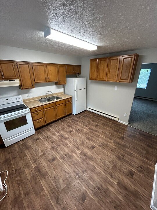 1210 Bunker Hill Ct in Troy, OH - Building Photo