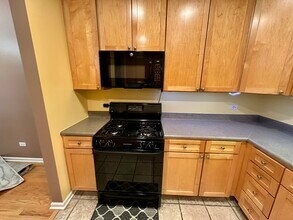 3817 N Milwaukee Ave in Chicago, IL - Building Photo - Building Photo