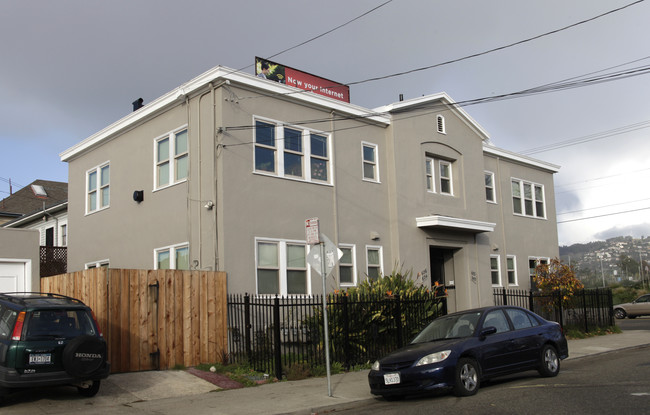 604 60th St in Oakland, CA - Foto de edificio - Building Photo