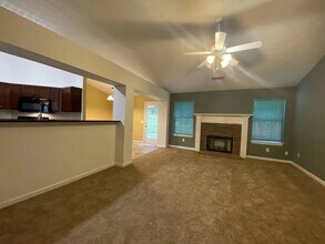 5548 Silver Springs Dr in Sugar Hill, GA - Building Photo - Building Photo