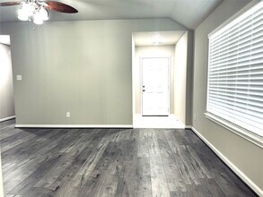 2706 Star Peak Dr in Houston, TX - Building Photo - Building Photo