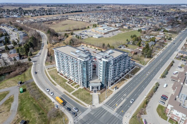The Pinnacle in Hamilton, ON - Building Photo - Building Photo