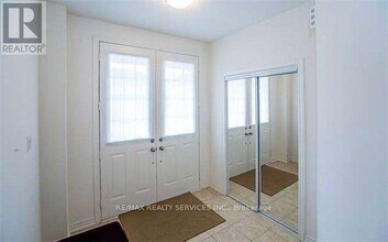 30 Vezna Cres in Brampton, ON - Building Photo - Building Photo