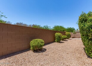 16021 W Becker Ln in Surprise, AZ - Building Photo - Building Photo