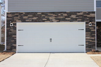Room in House on Clairwood Dr in Charlotte, NC - Foto de edificio - Building Photo