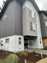 13117 3rd Ave SE in Everett, WA - Building Photo
