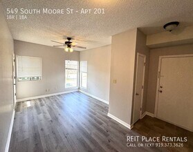 549 S Moore St in Clayton, NC - Building Photo - Building Photo