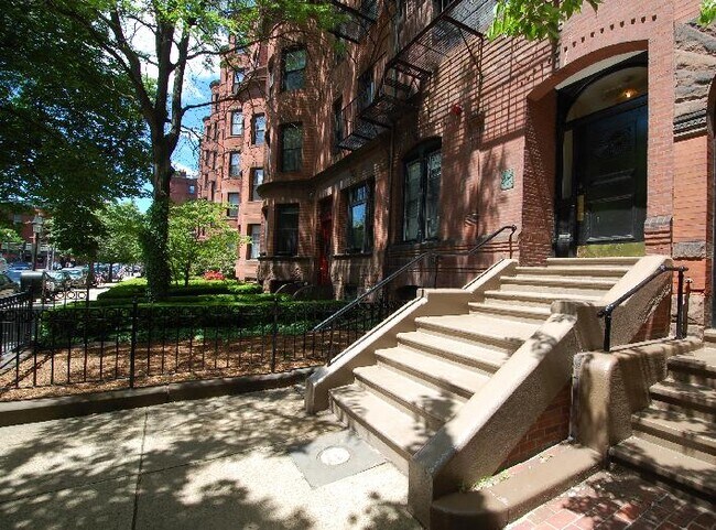 399 Marlborough St photo'