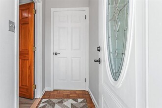 53 Washington Ave-Unit -1FL in Mineola, NY - Building Photo - Building Photo