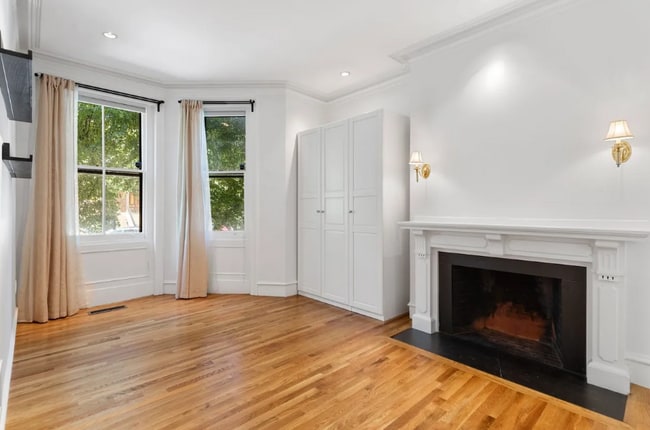 239 Beacon St, Unit 12D
