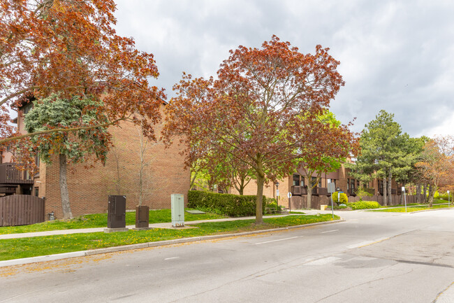 11 Wagon Trailway in Toronto, ON - Building Photo - Building Photo