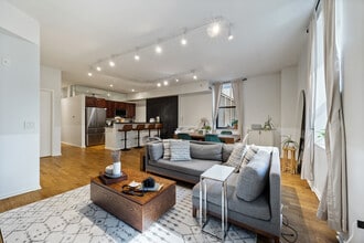 310 S Michigan Ave, Unit 1009 in Chicago, IL - Building Photo - Building Photo