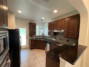 1806 Crown Dr in Austin, TX - Building Photo - Building Photo