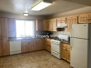 460 E Center St in Shelley, ID - Building Photo - Building Photo