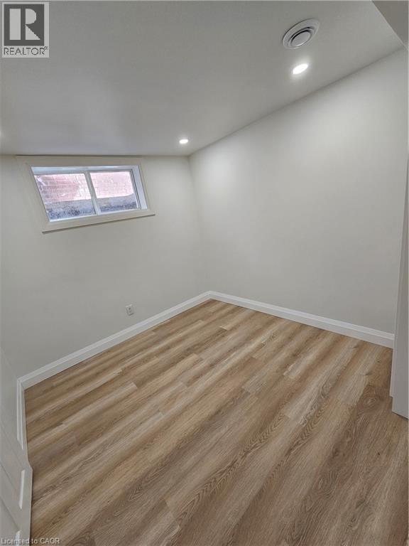 54 Trevi Rd in Hamilton, ON - Building Photo - Building Photo