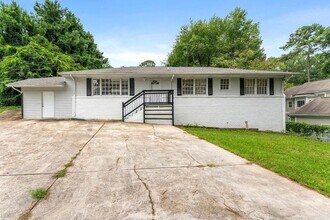 1131 Custer Ave SE in Atlanta, GA - Building Photo - Building Photo