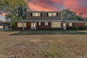 26641 Greythorne Trail in Farmington Hills, MI - Building Photo - Building Photo