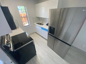 4621-4641 SW 33rd Ave in Fort Lauderdale, FL - Building Photo
