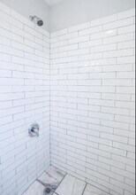 4301 W Wrightwood Ave in Chicago, IL - Foto de edificio - Building Photo