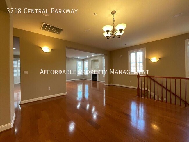3718 Central Pkwy in Dublin, CA - Building Photo - Building Photo