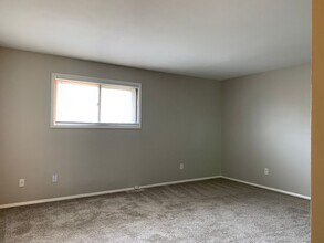 1839 Root St in Crest Hill, IL - Building Photo - Building Photo