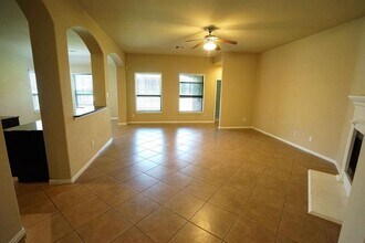 1067 Cedar Lake Ct in Conroe, TX - Building Photo - Building Photo