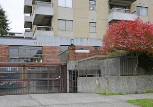 Argyle House in New Westminster, BC - Building Photo - Building Photo