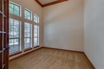 4008 E Hill Dr in Irving, TX - Building Photo - Building Photo