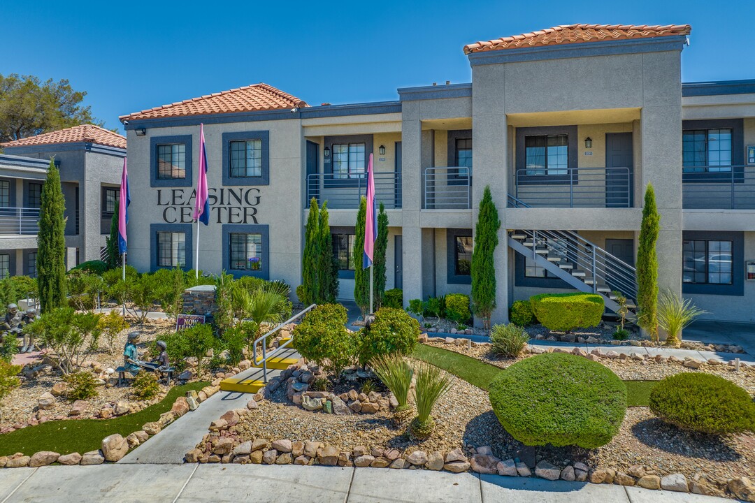 Ashford Manor Apartments in Las Vegas, NV - Building Photo