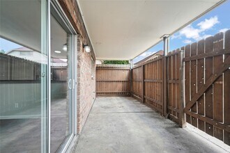 1520 Sherwood Forest St in Houston, TX - Building Photo - Building Photo