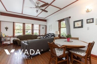 Downtown 3 Bedroom 2 Level House Rental 37 in Squamish, BC - Building Photo - Building Photo
