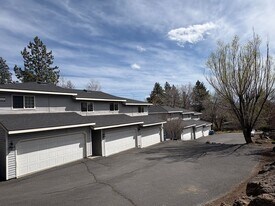 1700 NW 9th St in Bend, OR - Building Photo
