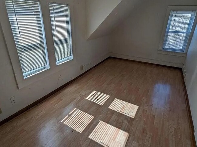 4176 S 4th St, Unit Upper in Milwaukee, WI - Building Photo - Building Photo
