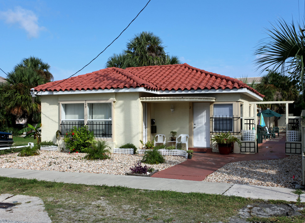 709 Butler Blvd in Daytona Beach, FL - Building Photo