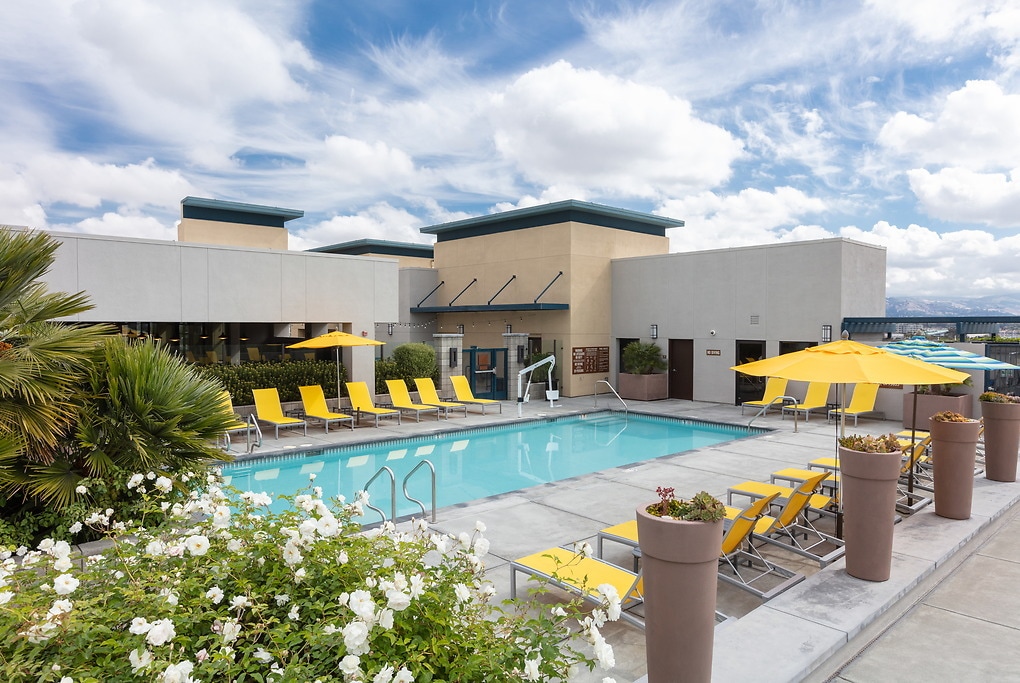 Apex in Milpitas, CA - Building Photo
