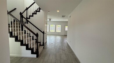 5023 W Harrow Dr in Houston, TX - Building Photo - Building Photo