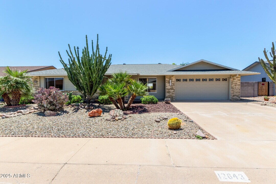 12643 W Regal Dr in Sun City West, AZ - Building Photo