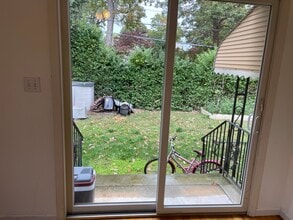 1336 K St, Unit 2nd Floor in Elmont, NY - Foto de edificio - Building Photo