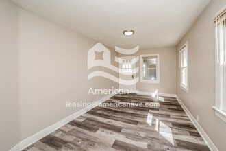 709 W Broad St in Rochester, NY - Foto de edificio - Building Photo