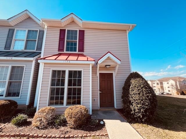 property at 1138 Paul Revere Ct