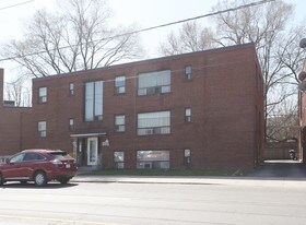 1110 Weston Rd in Toronto, ON - Building Photo