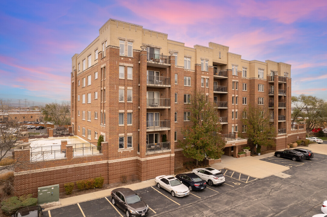 Park Place Condominiums I in Elk Grove Village, IL - Foto de edificio