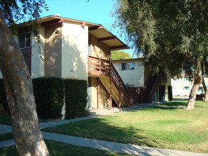 Ocean Avenue Apartments in Lompoc, CA - Foto de edificio - Building Photo