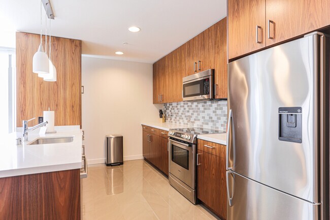 225 S Grand Ave-Unit -514 in Los Angeles, CA - Foto de edificio - Building Photo