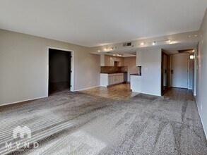7850 E Camelback Rd in Scottsdale, AZ - Building Photo - Building Photo